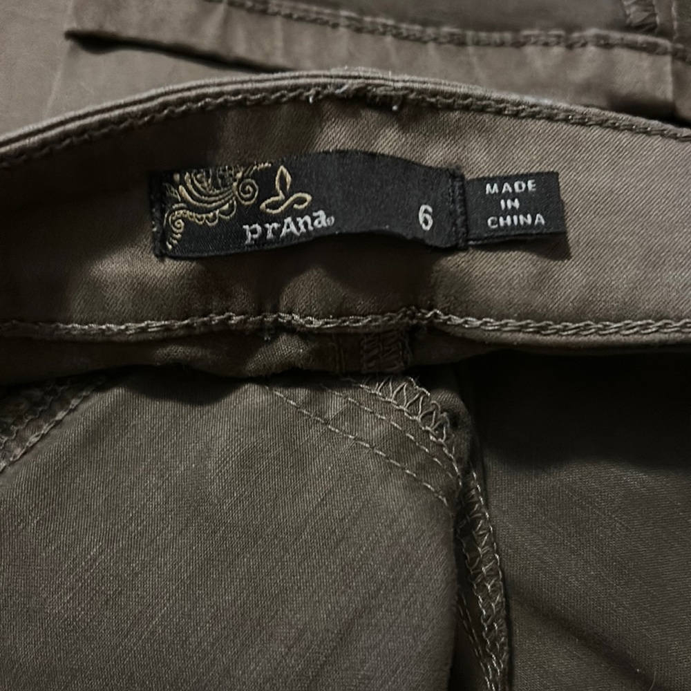 Prana Cargo low rise size 6 new
